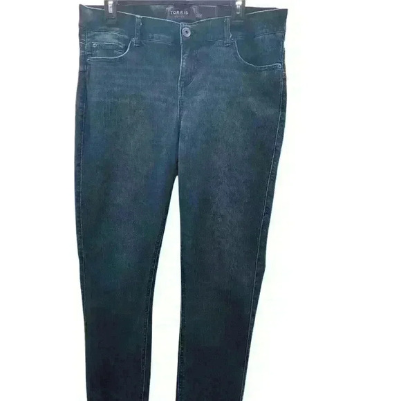 Torrid Bombshell Skinny Premium Stretch Jean 14T - Picture 4 of 10
